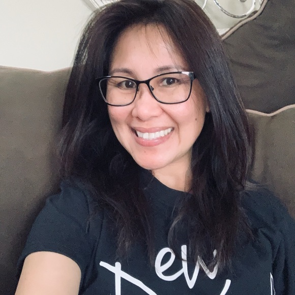 Meet your Posher, Leslie - Picture 1 of 1